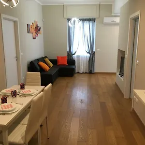  Apartment Cooper Italy
